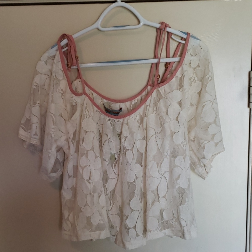 FLYING TOMATO Lace Crop Top